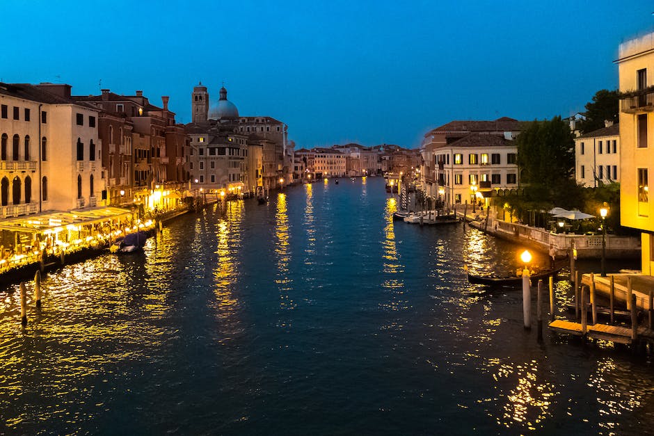 Wassertiefe in Venedig
